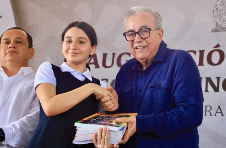 La educación es para formar ciudadanos y ciudadanas de bien: Rocha Moya