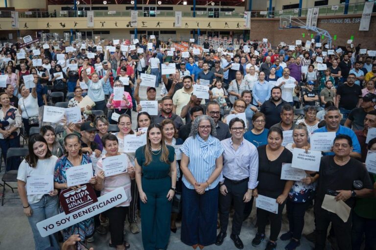 Participa Ana Miriam Ramos junto a la gobernadora Graciela Domínguez en la entrega del programa "Equipa Sinaloa 2026"