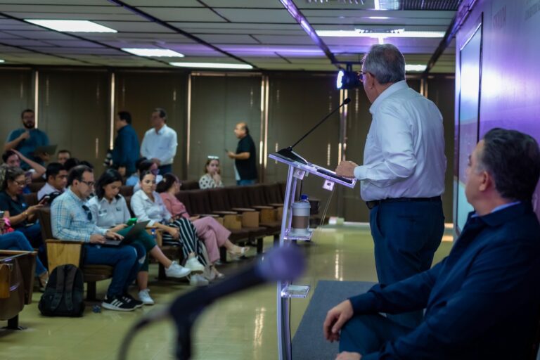 Reitera Rocha el llamado a las bodegas para agilizar los expedientes de los productores